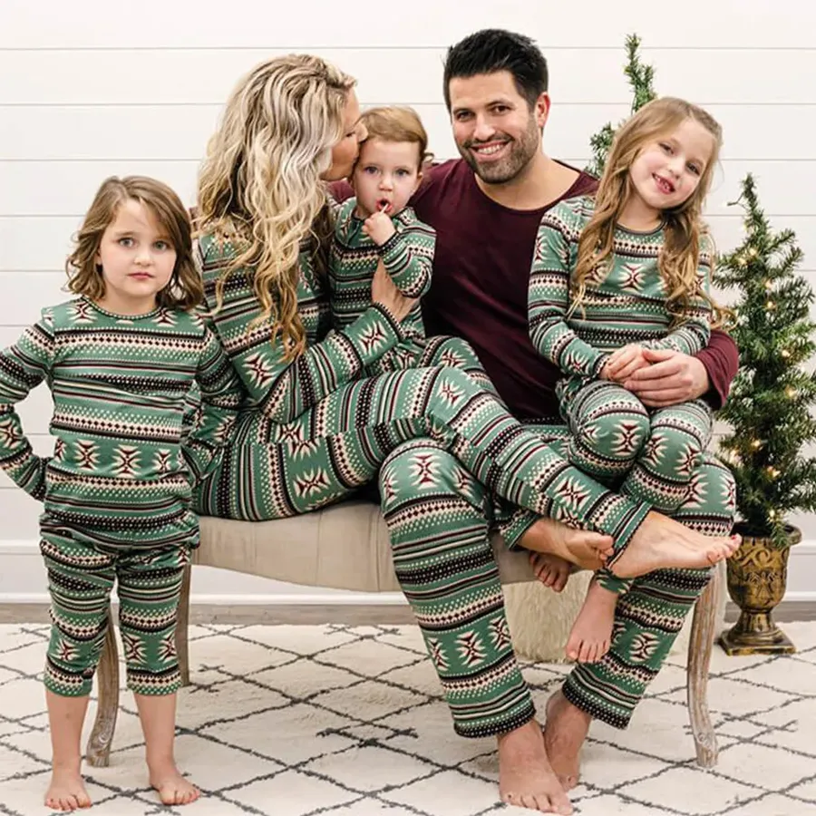 Green Homely Stripe Matching Family hot Set