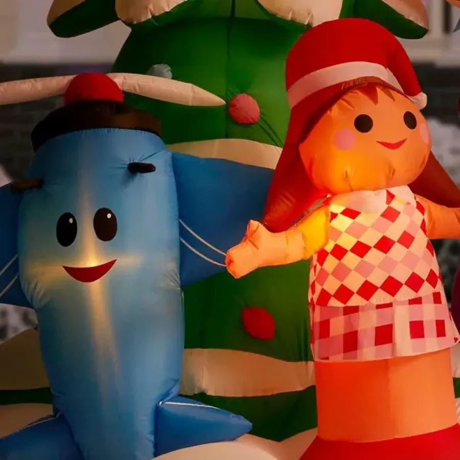 Christmas - Inflatable Island Of Misfit Toys Scene