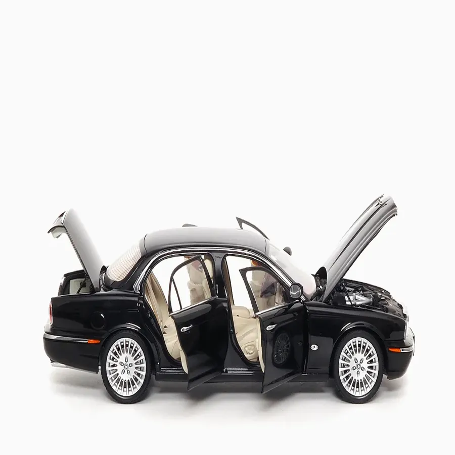 Jaguar XJ6 (X350) Ebony Black 1:18 by Almost Real